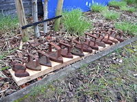 Oude strijkijzers - afbeelding 1 van  4