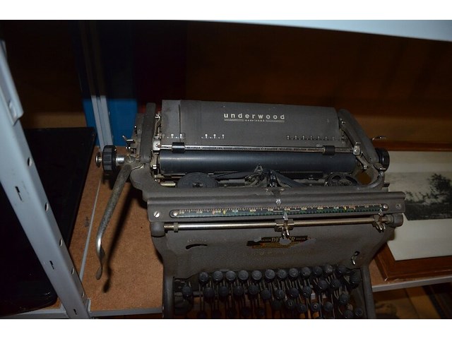 Oude typemachine underwood 6543210 - afbeelding 5 van  5