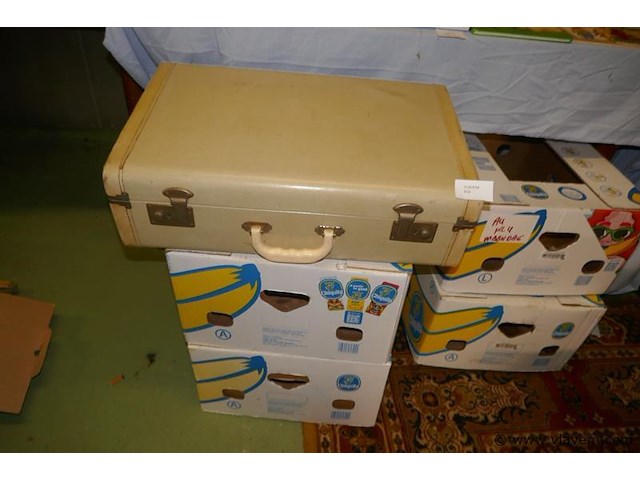 Oude valies in leder - afbeelding 1 van  1