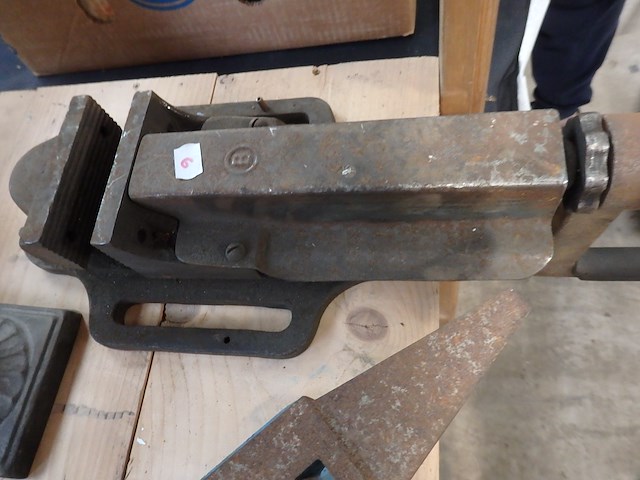 Oude vijlstaak - afbeelding 1 van  1