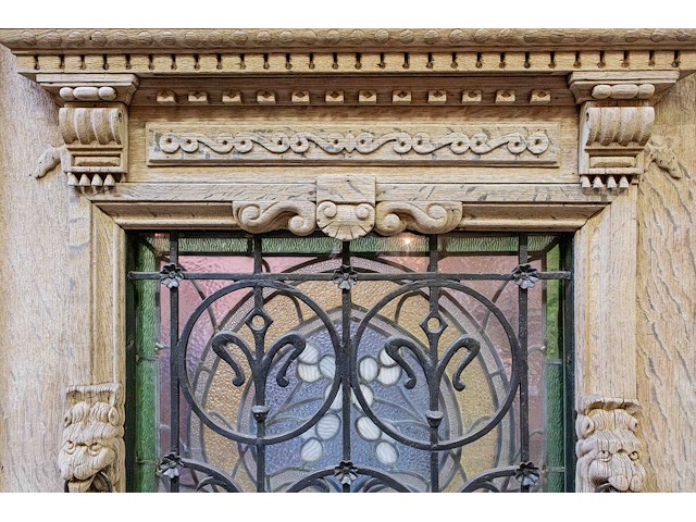 Oude voordeur 1903 in eik met brandglas, smeedwerk en vitreau in art-deco - afbeelding 3 van  7