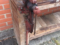 Oude werkbank - afbeelding 2 van  2