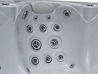 Outdoor spa 5-persoons 220x220x90 cm - sneeuwwit bad met antraciete zijkant - incl. bluetooth - afbeelding 1 van  11