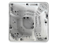 Outdoor spa 5-persoons 220x220x90 cm -sneeuwwit bad met zwarte zijkant - incl. bluetooth - afbeelding 1 van  8
