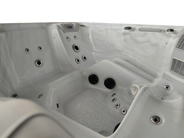 Outdoor spa 5-persoons 220x220x90 cm -sneeuwwit bad met zwarte zijkant - incl. bluetooth - afbeelding 4 van  8