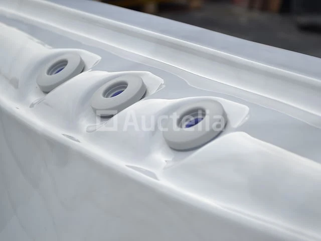 Outdoor spa 5-persoons 230x230 cm - sneeuwwit bad / grijze zijkant - incl. bluetooth - afbeelding 7 van  9