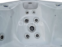 Outdoor spa 5-persoons 230x230 cm - wit bad / antraciete zijkant - incl. bluetooth - afbeelding 5 van  6
