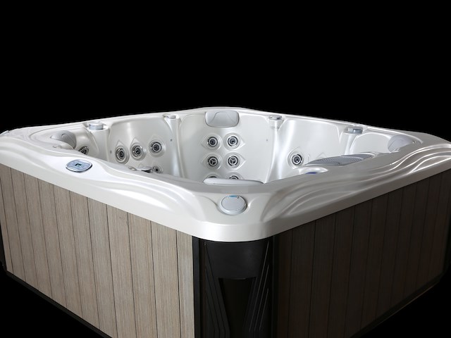 Outdoor spa 7-persoons 220x220x90 cm - wit bad met donkerbruine zijkant - incl. bluetooth - afbeelding 1 van  12