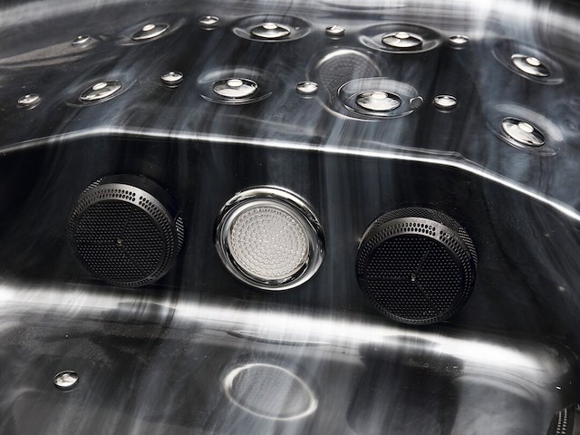 Outdoor spa - afbeelding 6 van  23