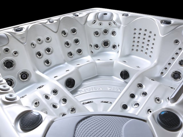 Outdoor spa - afbeelding 11 van  17