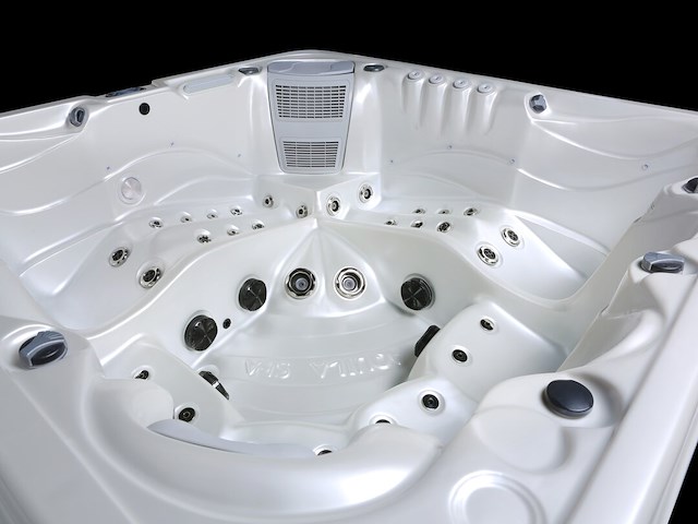 Outdoor spa - afbeelding 12 van  17