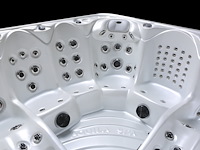 Outdoor spa - afbeelding 15 van  17