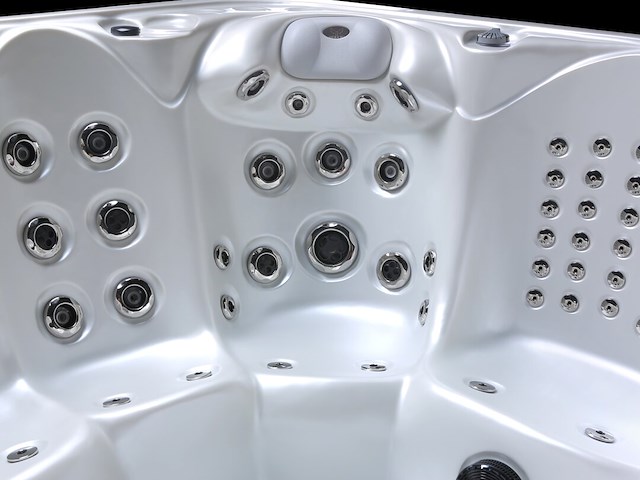 Outdoor spa - afbeelding 16 van  17