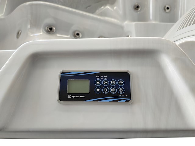 Outdoor spa - afbeelding 8 van  8