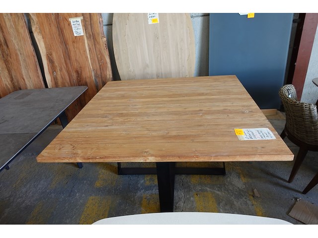 Outdoor tafel q-line - afbeelding 1 van  5