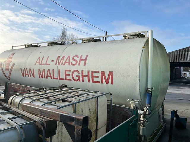 Ova opbouw vrachtwagen voor bulktransport - afbeelding 2 van  8