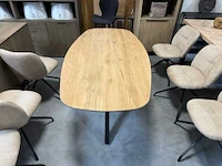 Ovaal tafel massief eik - afbeelding 2 van  4