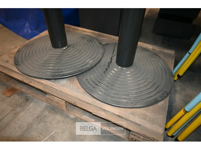 Ovale houten tafel op 2 poten - afbeelding 3 van  5