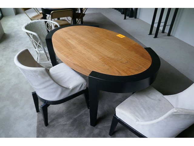 Ovalen eetkamertafels + diverse stoelen - afbeelding 4 van  4
