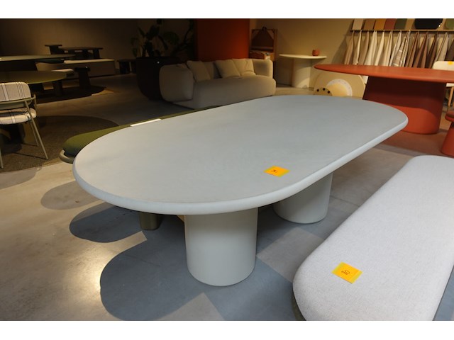 Ovalen eettafel - afbeelding 1 van  4