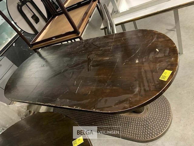 Ovalen houten tafel - afbeelding 1 van  3