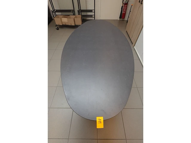Ovalen tafel - afbeelding 2 van  6