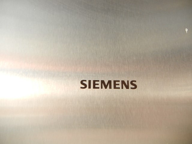 Oven multi functioneel in inox met 6 vuurpitten, merk smeg, met achterplaat en dampkap (siemens) - afbeelding 2 van  12