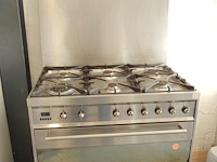 Oven multi functioneel in inox met 6 vuurpitten, merk smeg, met achterplaat en dampkap (siemens) - afbeelding 1 van  12