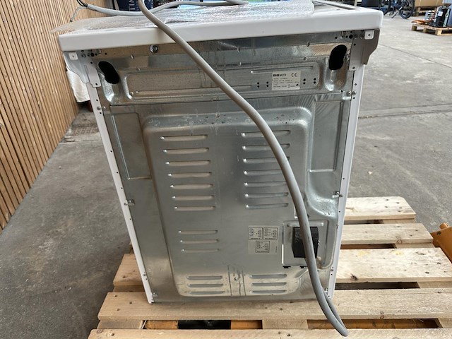 Oven/fornuis beko cm68000 - afbeelding 7 van  9