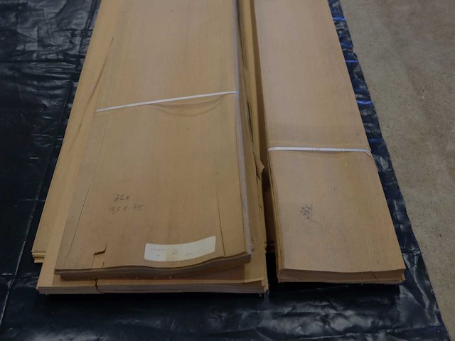 Overig hout & fineer / rode els fineer (erle / els) verschillende maten lot9 - afbeelding 5 van  5