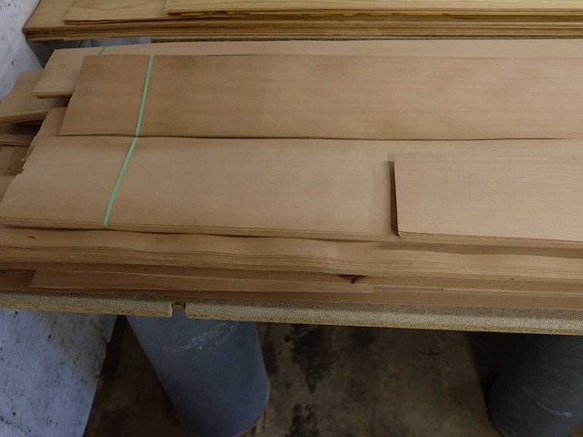 Overig hout & platen / fineer beuk gestoomde lot 10 - afbeelding 2 van  5