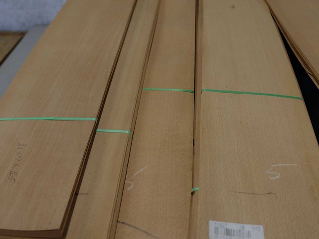 Overig hout & platen / fineer beuk gestoomde lot 10 - afbeelding 4 van  5