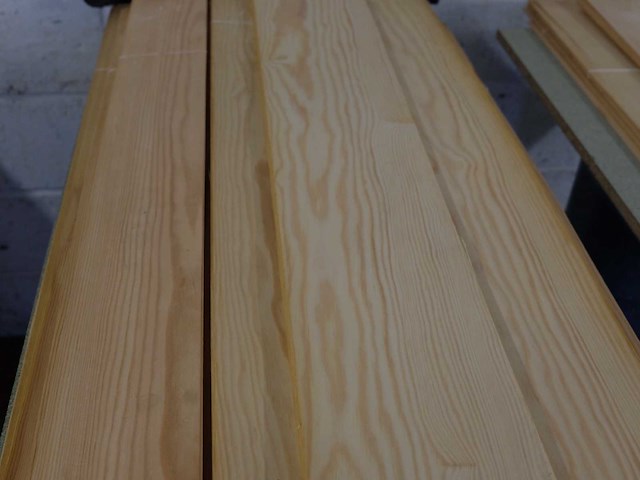 Overig hout & platen / rode spar fineer, lot 12 - afbeelding 3 van  5