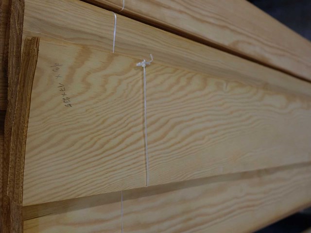 Overig hout & platen / rode spar fineer, lot 12 - afbeelding 4 van  5