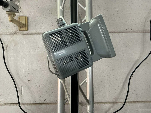 Overige lichttechniek- alu profiel met 2 x halogeenlamp - afbeelding 2 van  3