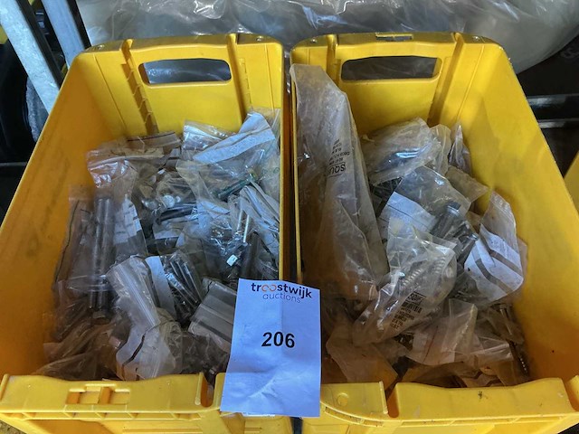 Overige magazijninventaris bouten enz - afbeelding 2 van  2