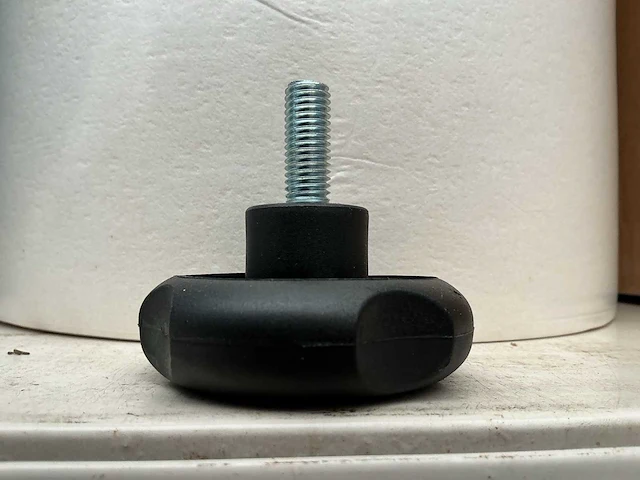 Overige magazijninventaris-steundoppen met draad m 10 (16x) - afbeelding 1 van  1