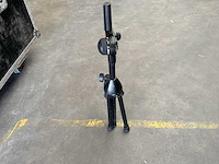 Overige podiumaccessoires - set microfoonstandaards met flycase - afbeelding 4 van  4