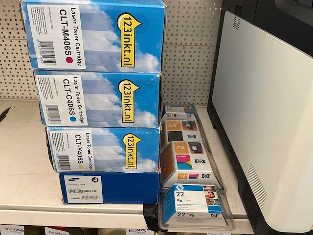 Overige printers en copiers,inktpatronen,gsm toestellen en laptops. - afbeelding 1 van  2