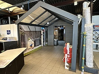 Overkapping showroom - afbeelding 1 van  5