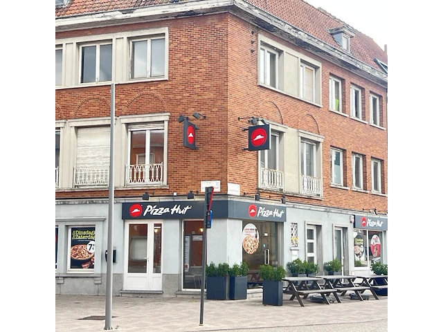 Overname by lage prijs franchising pizza kortrijk / klik op foto voor details (71/2026) - afbeelding 2 van  10