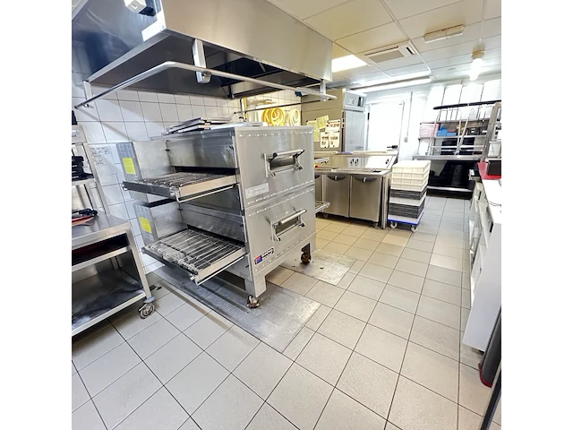 Overname by lage prijs franchising pizza kortrijk / klik op foto voor details (71/2026) - afbeelding 6 van  10
