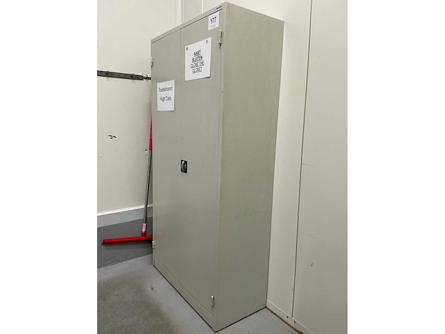 Overtoom 2-deurs opbergkast - afbeelding 2 van  3