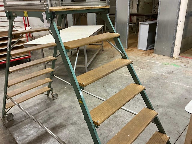 Overtoom bordestrap mobiel ladder en trap - afbeelding 8 van  9