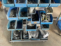 Overtoom verrijdbare bakkenstelling met inhoud - afbeelding 3 van  4