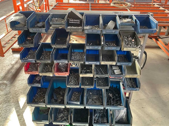 Overtoom verrijdbare bakkenstelling met inhoud - afbeelding 3 van  5