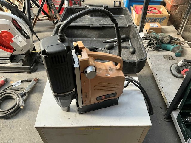 P1 magnetische boormachine - afbeelding 1 van  6