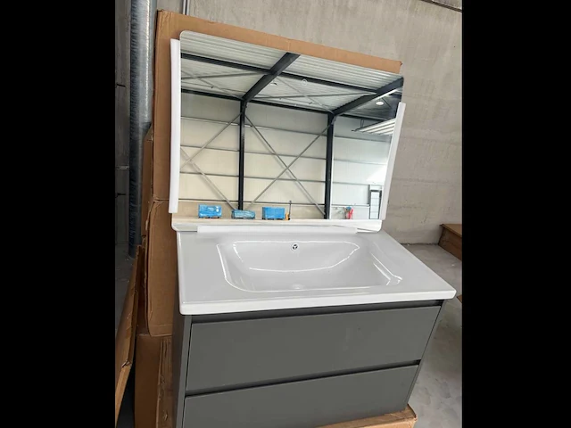 P8-80 – badkamermeubel met middelgrijs afwerking badkamermeubel met wastafel en spiegel - afbeelding 7 van  8