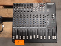 Pa tafel macki - afbeelding 1 van  6