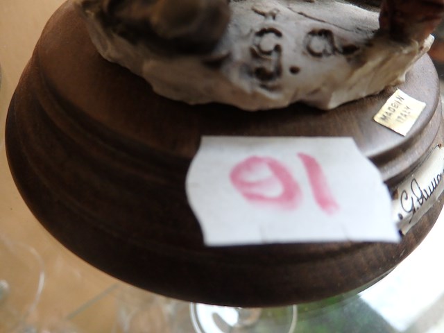 Paar beelden getekend g. armani - afbeelding 1 van  2